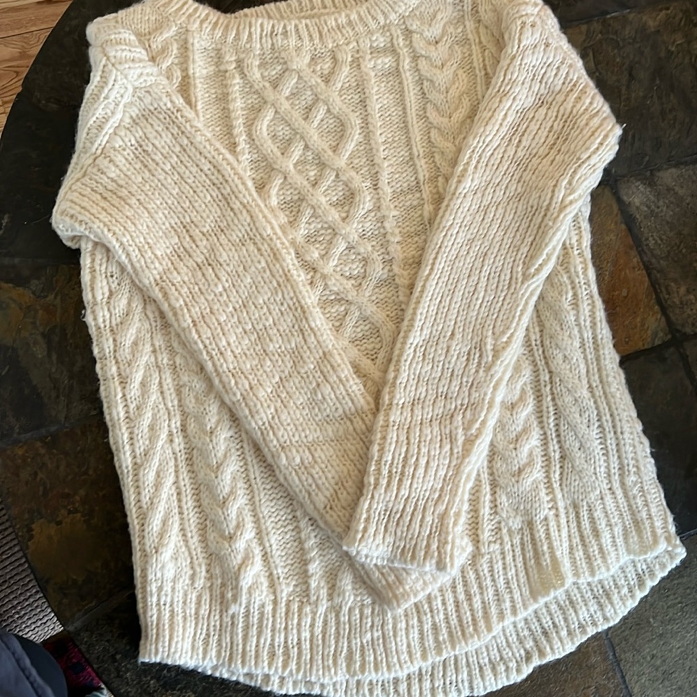 Banana Republic Cream Cable Knit Sweater